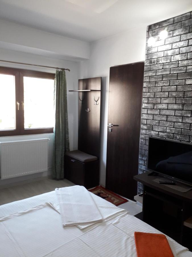 Hôtel Casa Mir à Năvodari Extérieur photo